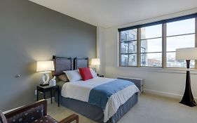 Renu Suites At The Burlington Portland
